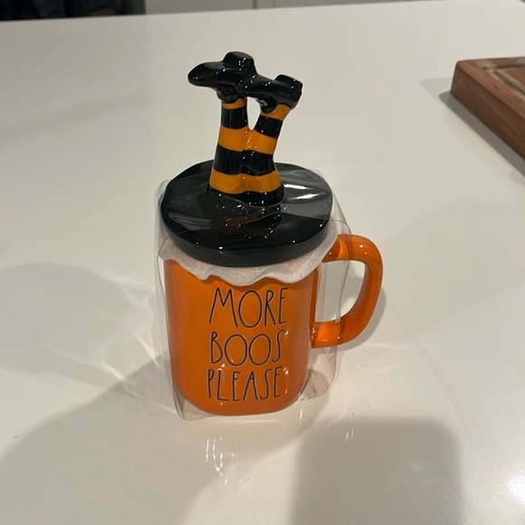 Rae Dunn Halloween Mug - Picture 1 of 4